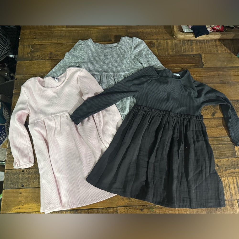 Three toddler Girl dresses two Old Navy and one cat and Jack size for tea